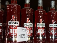 Vier flessen vodka puschkin red orange. - afbeelding 2 van  2
