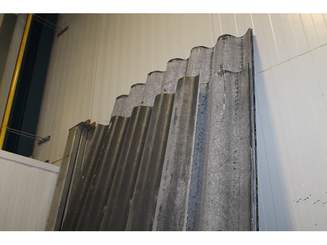 Vier golfplaten 107 x 270/300 cm. - afbeelding 1 van  3