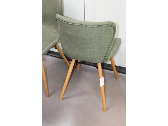 Vier groen gestoffeerde spreekkamer stoelen. - afbeelding 3 van  3