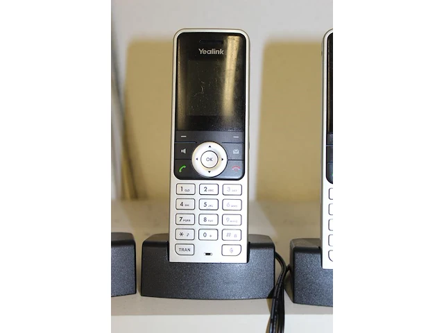Vier handheldtelefoons en ontvanger yealink bestip - afbeelding 2 van  2