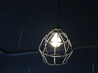 Vier hanglampen eglo e27 in twee uitvoeringen met doorsnedes 15 en 20 cm. let op! - afbeelding 2 van  3