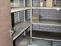 Vier magazijnrekken met 3x afmeting 145 x 70 x 193 cm en 1x afmeting 220 x 50 x 193 cm. - afbeelding 2 van  2