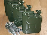 Vier metalen jerrycans 10l met vultrechter - afbeelding 2 van  2