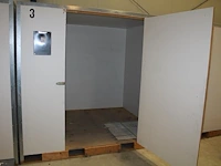 Vier opslagboxen 248 x 208 x 320 cm. - afbeelding 2 van  3