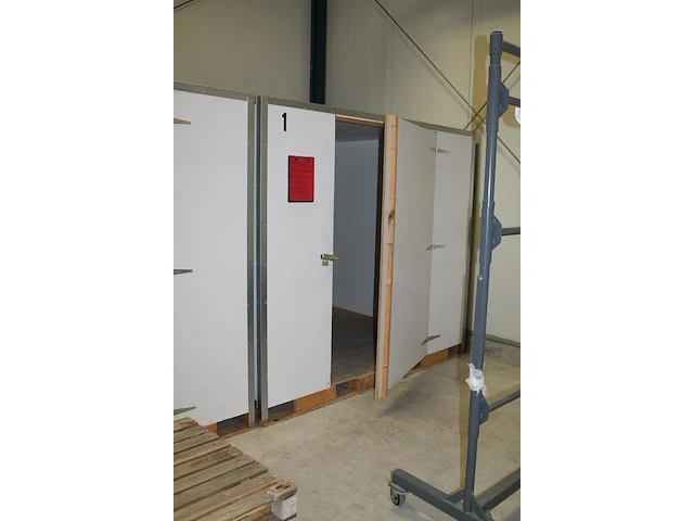 Vier opslagboxen 248 x 208 x 320 cm. - afbeelding 3 van  3