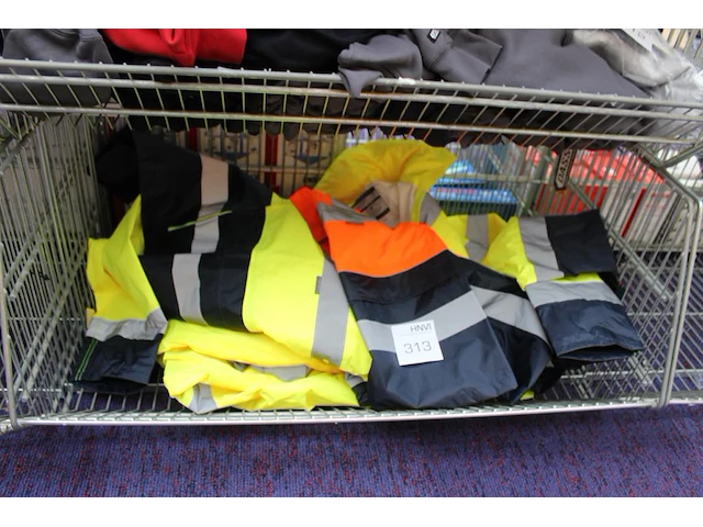 Vier regenjassen portwest in diverse maten en kleuren. excl. draadmand - afbeelding 1 van  2