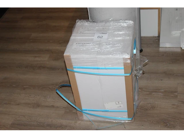 Vier rollen fotopapier rocket pe250 satin 432 mm x 45 m; 50,8 mm. - afbeelding 1 van  2