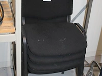 Vier stapelbare vergaderstoelen. - afbeelding 2 van  2