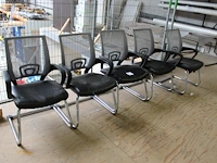 Vier stoelen igo. - afbeelding 1 van  2