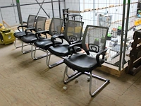 Vier stoelen igo. - afbeelding 2 van  2