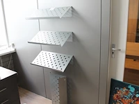 Vier tijdschriftwandrekken a 60 x 30 cm. - afbeelding 1 van  1