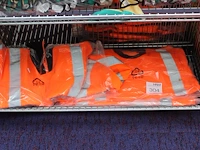 Vier veiligheidstruien in twee uitvoeringen s, m en l. excl. draadmand - afbeelding 1 van  2