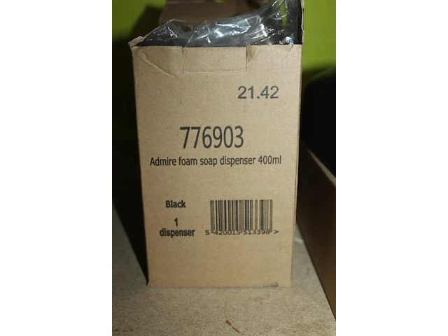 Vier zeepdispencers boma admire. - afbeelding 2 van  2
