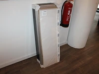 Vier zwarte en drie aluminiumkleurige fotolijsten 35 x 100 cm - afbeelding 1 van  2