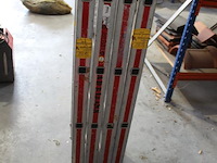 Vierdelige ladder hendriks 2043 met 4x 4 treden. - afbeelding 2 van  2