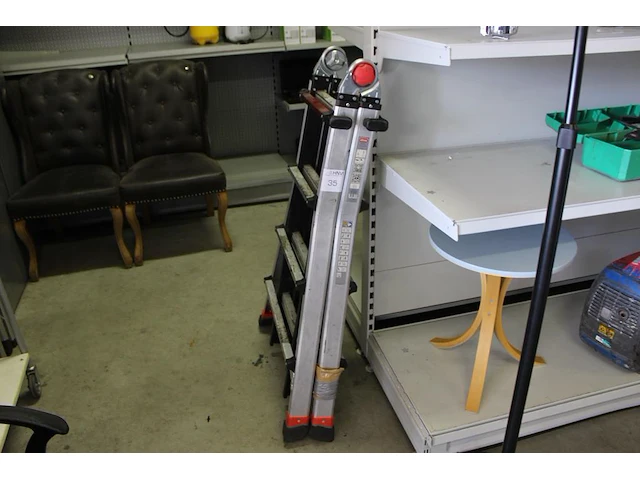 Vierdelige trap altrex type varitrex tele pro 4 x 4. - afbeelding 1 van  2
