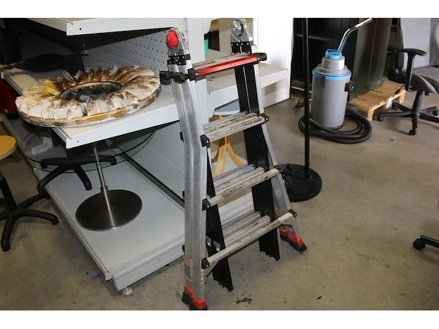Vierdelige trap altrex type varitrex tele pro 4 x 4. - afbeelding 2 van  2