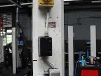 Vierkoloms hefbrug stertil koni type alh maximale draaglast 3500 kg. afm. 500 x 290 cm. bouwjaar onbekend. - afbeelding 3 van  3