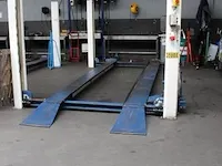 Vierkoloms hefbrug stertil koni type alh maximale draaglast 3500 kg. afm. 500 x 290 cm. bouwjaar onbekend. - afbeelding 2 van  2