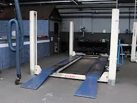Vierkoloms hefbrug stertil koni type ko 4035 maximale draaglast 3500 kg. afm. 500 x 290 cm. bouwjaar 1978. - afbeelding 1 van  3