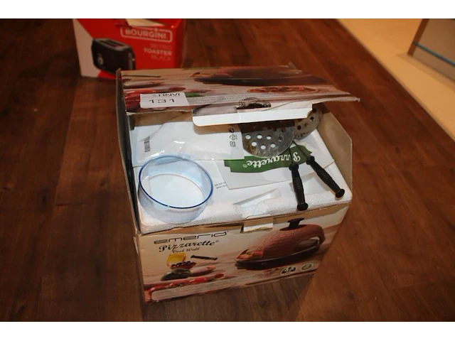 Drie salontafels met doorsnedes 75, 60 en 48 cm. - afbeelding 2 van  2
