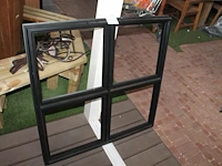 Viervaks aluminium kozijn, 100 x 100 cm. let op: exclusief glas. - afbeelding 1 van  3