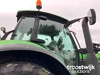 Vierwielaangedreven landbouwtractor - afbeelding 11 van  19