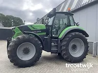 Vierwielaangedreven landbouwtractor