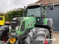 Vierwielaangedreven landbouwtractor - afbeelding 2 van  27