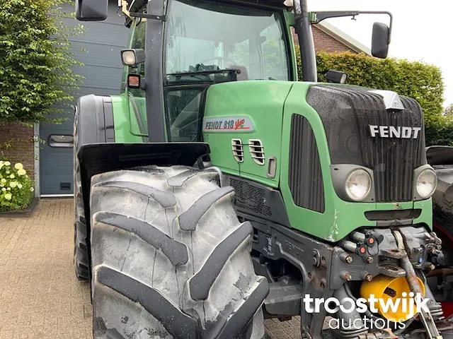 Vierwielaangedreven landbouwtractor - afbeelding 5 van  27