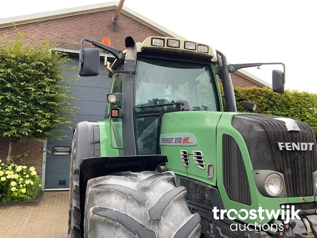 Vierwielaangedreven landbouwtractor - afbeelding 6 van  27