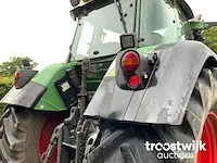 Vierwielaangedreven landbouwtractor - afbeelding 9 van  27