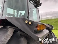 Vierwielaangedreven landbouwtractor - afbeelding 5 van  23