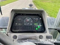 Vierwielaangedreven landbouwtractor - afbeelding 10 van  23