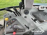 Vierwielaangedreven landbouwtractor - afbeelding 13 van  23