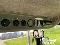 Vierwielaangedreven landbouwtractor - afbeelding 15 van  23