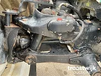 Vierwielaangedreven landbouwtractor - afbeelding 3 van  24
