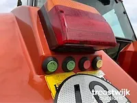 Vierwielaangedreven landbouwtractor - afbeelding 13 van  24