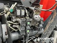 Vierwielaangedreven landbouwtractor - afbeelding 16 van  24