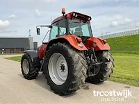Vierwielaangedreven landbouwtractor - afbeelding 18 van  24