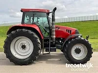 Vierwielaangedreven landbouwtractor - afbeelding 20 van  24
