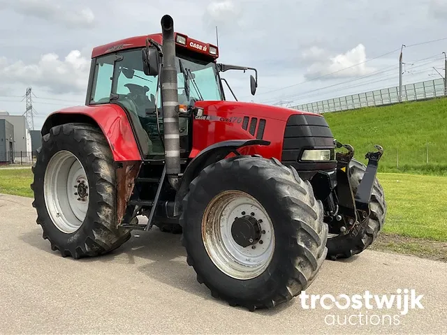 Vierwielaangedreven landbouwtractor - afbeelding 21 van  24