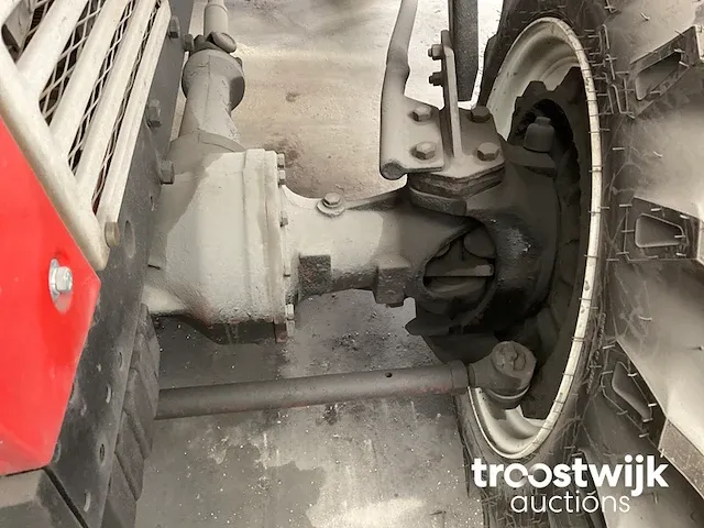 Vierwielaangedreven landbouwtractor - afbeelding 15 van  17