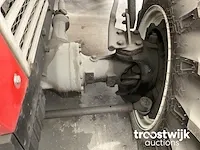 Vierwielaangedreven landbouwtractor - afbeelding 15 van  17