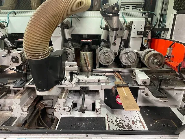 Vierzijdige profileer- en schaafmachine - afbeelding 18 van  22