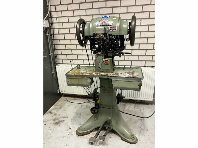 Vihl pedersen rapid-d stikmachine tot 20mm dikte - afbeelding 3 van  10
