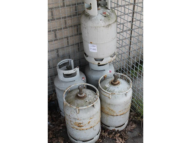 Vijf aangebroken gasflessen a 10 kg. - afbeelding 2 van  2