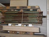 Vijf biertafelsets met afm. 220 x 50 cm, type kvh op pallet. - afbeelding 2 van  3