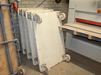 Vijf houten transportbokken, afmeting 122 x 81 cm - afbeelding 1 van  3