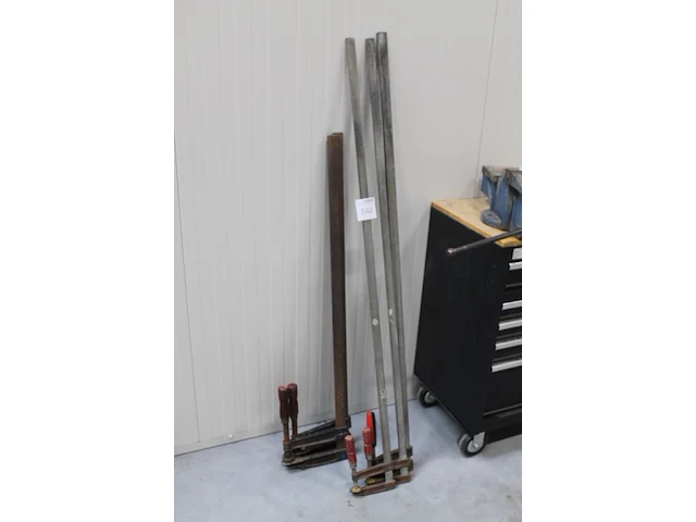 Vijf lijmklemmen w.o. 125 en 150 cm. - afbeelding 2 van  2